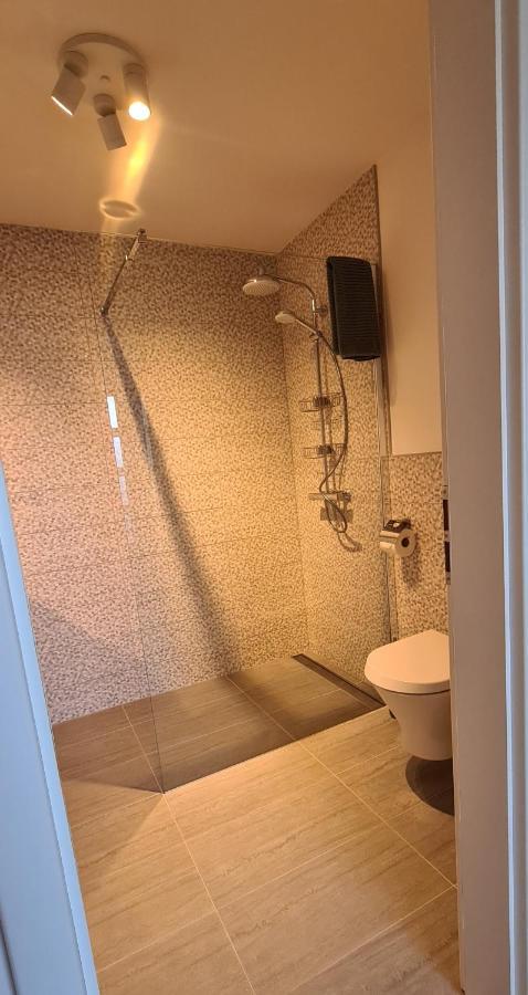 Apartman Kokola مالي لوشينغْ المظهر الخارجي الصورة