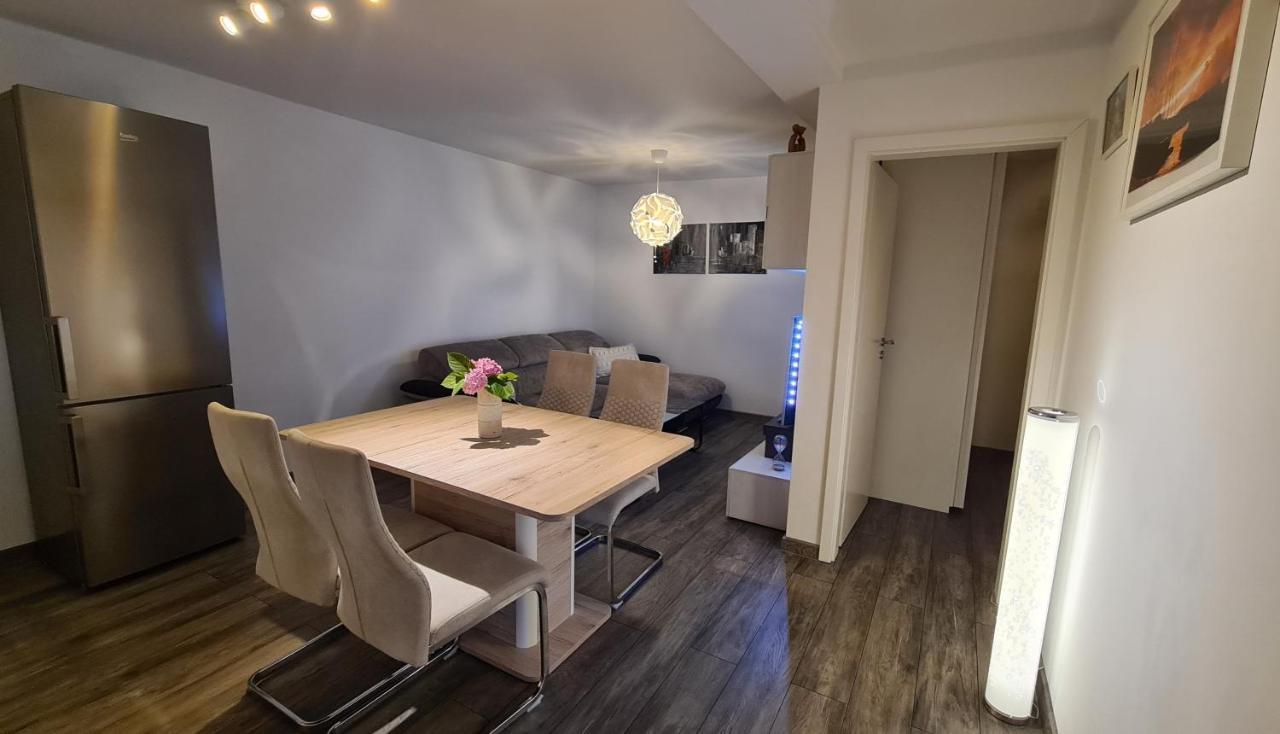 Apartman Kokola مالي لوشينغْ المظهر الخارجي الصورة
