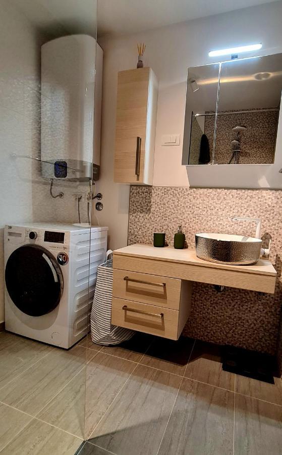 Apartman Kokola مالي لوشينغْ المظهر الخارجي الصورة